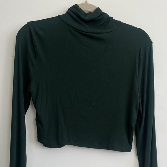 Aritzia Sunday Best Freshman Waist Cropped Turtleneck, Size L - Picture 3 of 3
